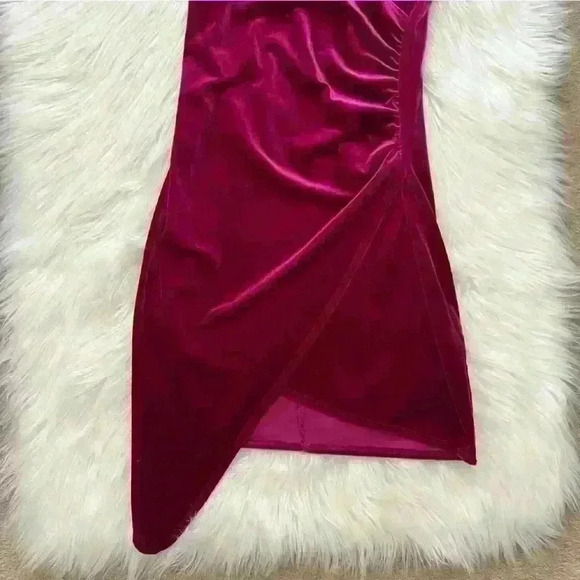Forever 21 Asymmetrical Velvet Mini Dress Small - Picture 4 of 8